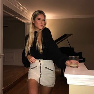 Black Balloon Sleeve Sweater